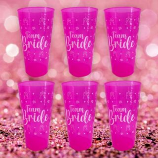 Lánybúcsús műanyag pohár szett 6db "Team Bride" rózsaszín 0,5L