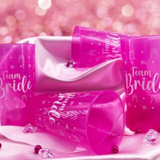 Lánybúcsús műanyag pohár szett 6db "Team Bride" rózsaszín 0,5L