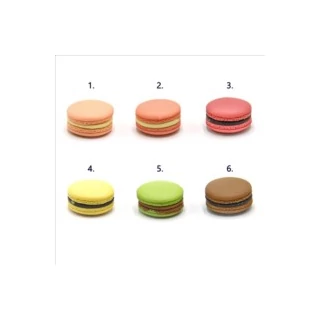 Macaron db  sárga  sötét töltelékkel (4) 2x1,5cm