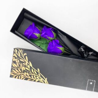 Szappanrózsa csokor dobozban 44x8,5x5,5cm lila