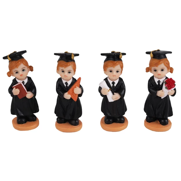 Ballagós figura  7cm fiú vagy lány választható